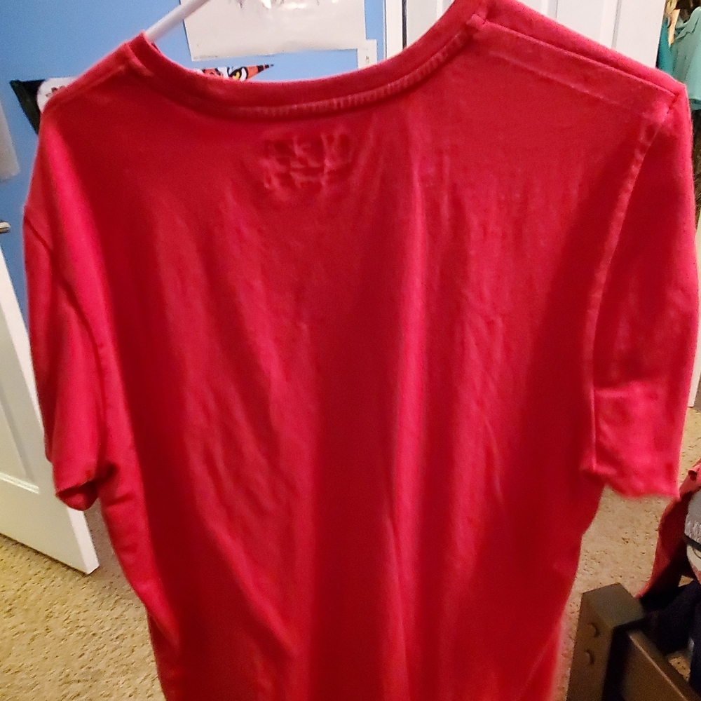 Red new balance t-shirt